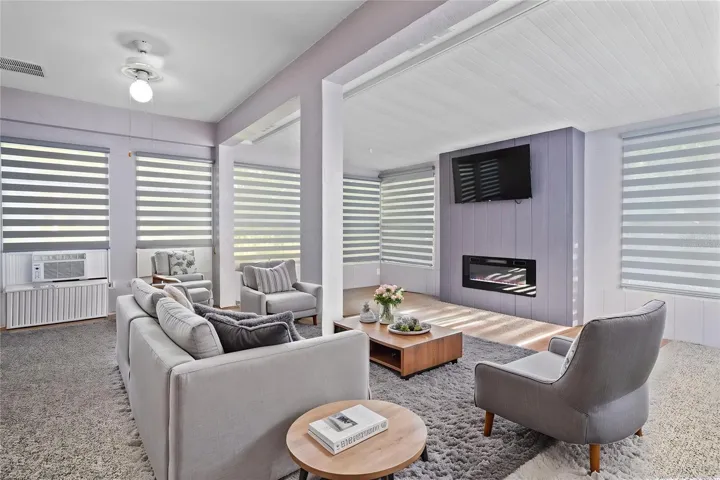 Virtually staged Florida room