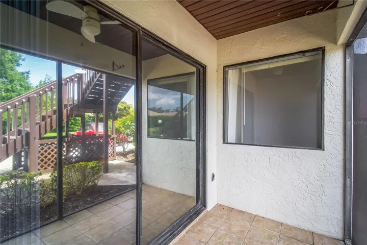 Private screened lanai for relaxing outdoors