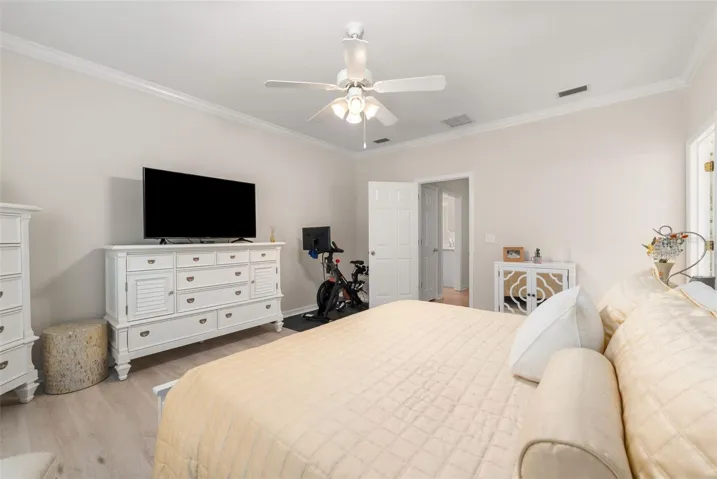 Spacious Primary