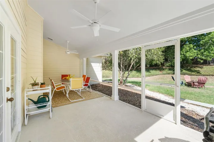 Spacious Screened porch