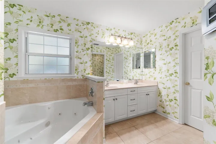 Jetted Tub