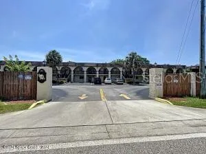 Palmetto Entrance