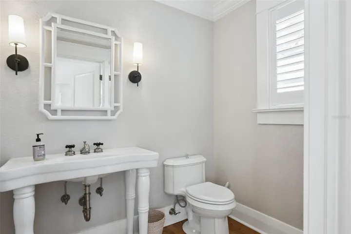 powder room