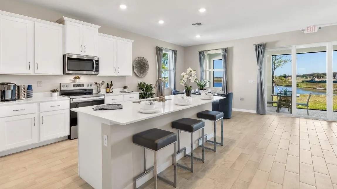 MODEL HOME