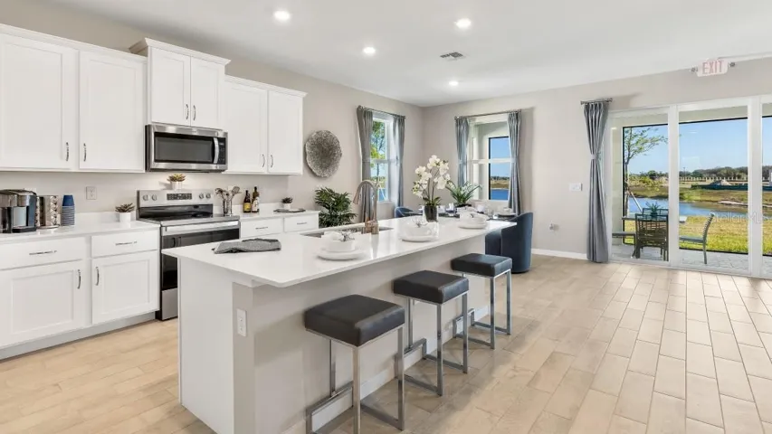 MODEL HOME