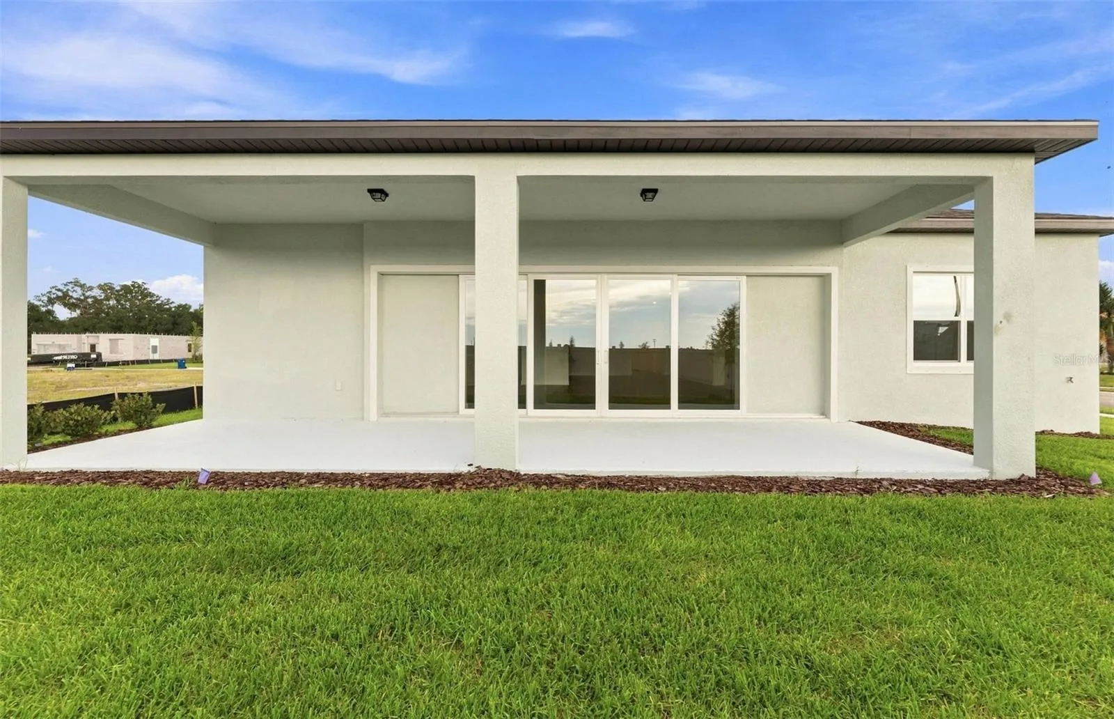 Large Lanai for Outdoor Entertainment