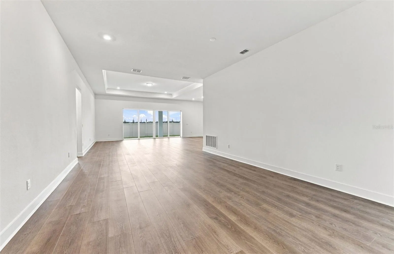 Open Dining Room to Gathering Room