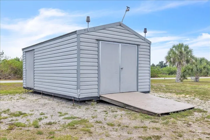 Lark hurricane outdoor building
