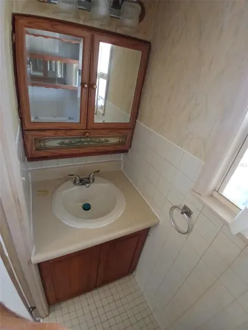 Vanity & Mirror