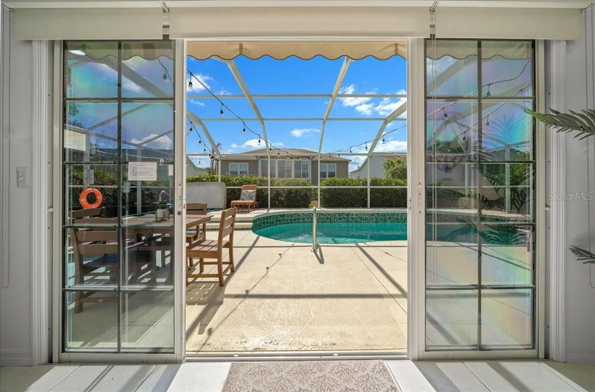 Sliding Doors to Lanai