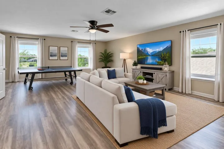Staged Upstairs bonus room