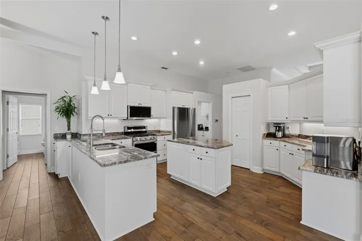 Spacious Kitchen with granite countertops
