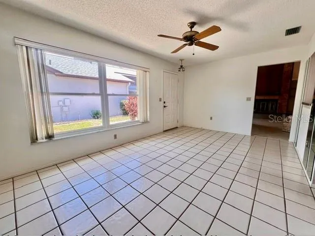 Den/Fam Room