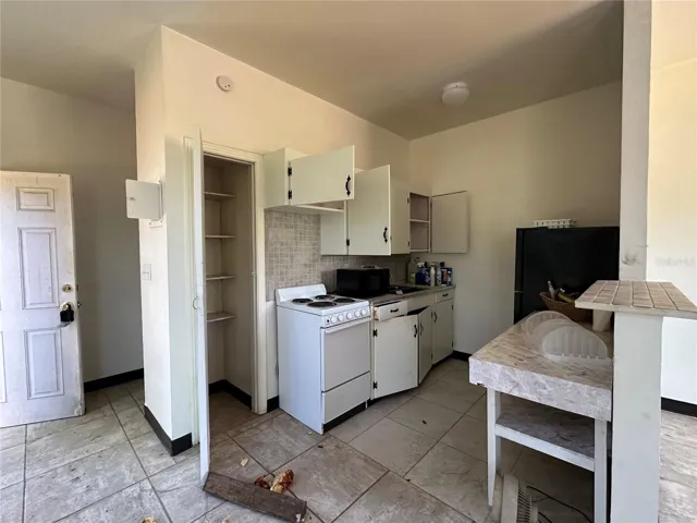 #B Kitchen