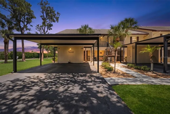 Welcome to 305 Mission Trail W, #K. You won't be disappointed!