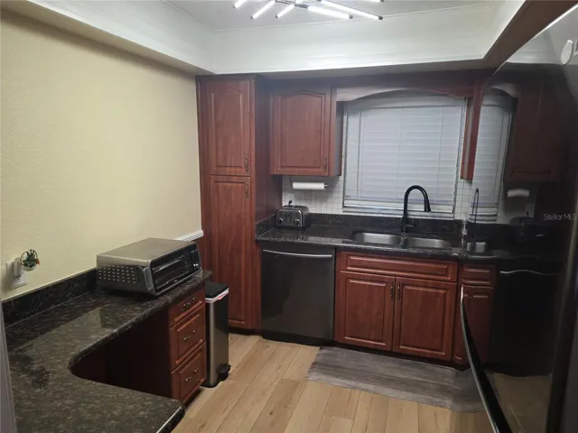 desk or extra cooking counter