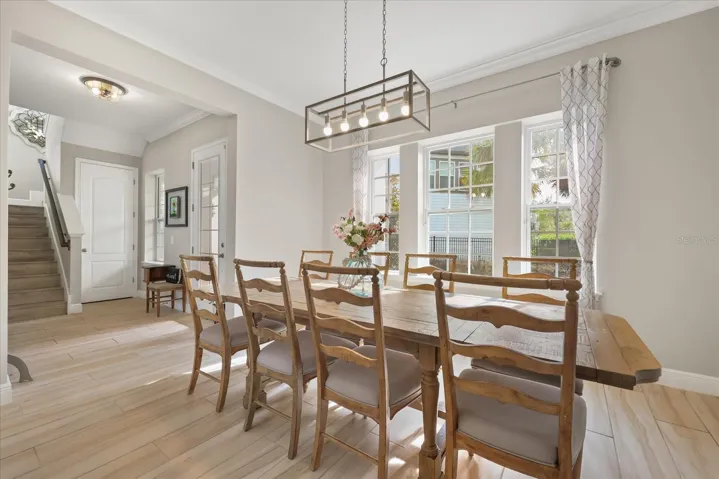 Dining room (could be converted to flex space)