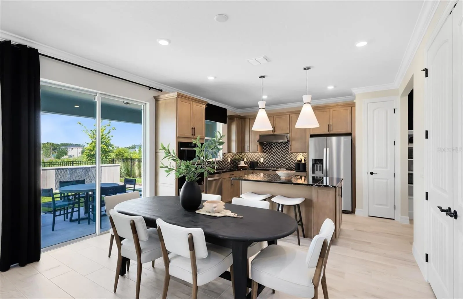 Actual home photo. Colors, finishes, textures and options may appear differently in person due to variations in monitors and viewing devices.