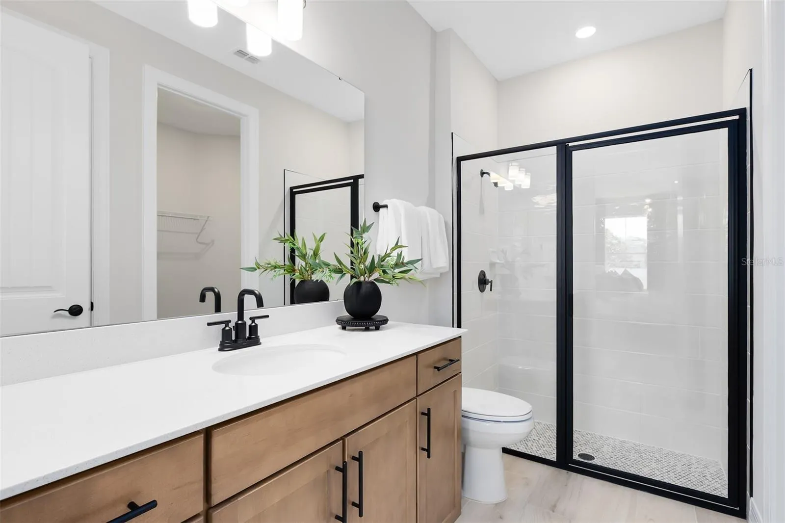 Actual home photo. Colors, finishes, textures and options may appear differently in person due to variations in monitors and viewing devices.