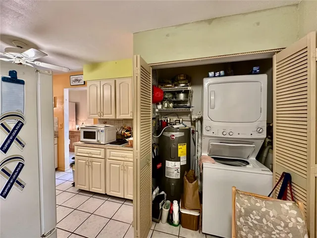 Includes washer/dryer combo - purchased in 2024 with 5 year warranty.