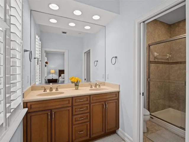 Primary en-suite with walk in shower.