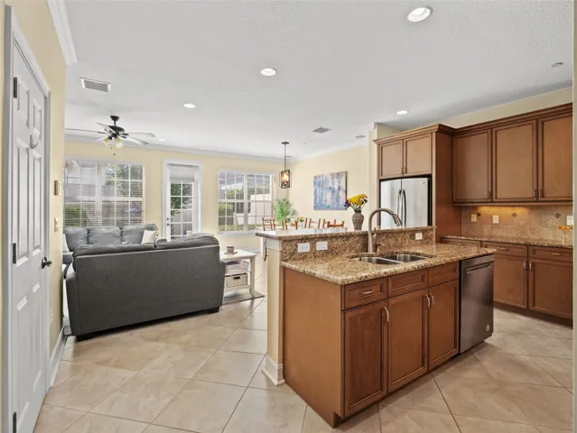 Great storage space and under mount cabinet lighting.
