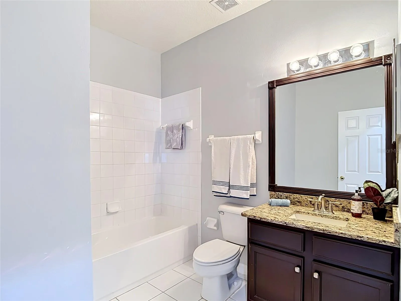9502 W Park Village 108 2nd bathroom