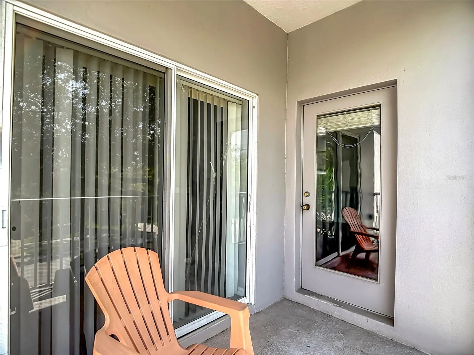 9502 W Park Village 108 private balcony, door to great room