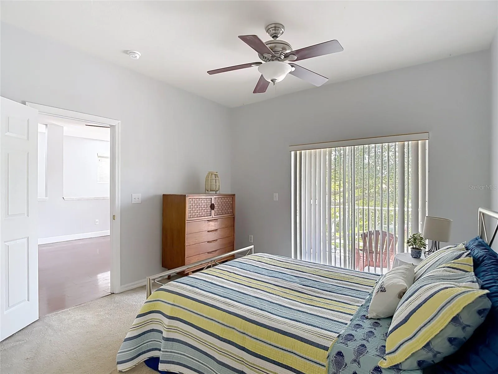 9502 W Park Village 108, Primary bedroom