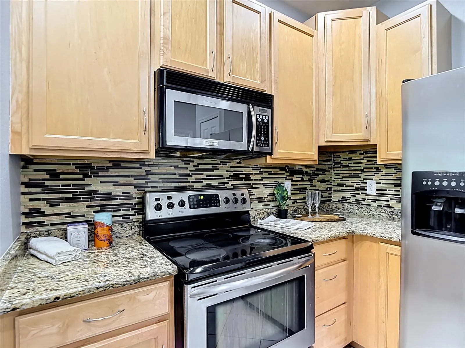 9502 W Park Village Dr, kitchen, this range has been replaced with a new one