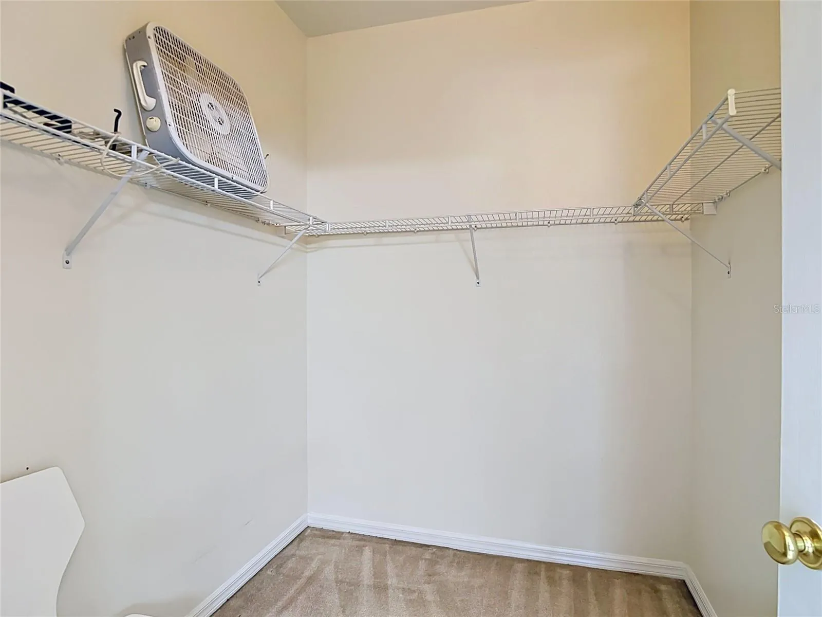 9502 W Park Village 108, primary suite walk in closet