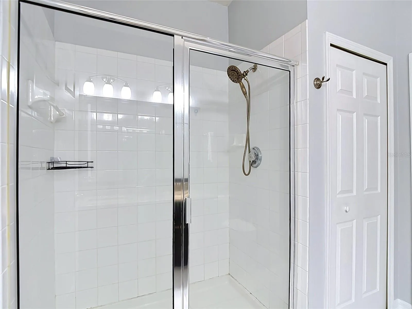 9502 W Park Village 108 primary bath, shower