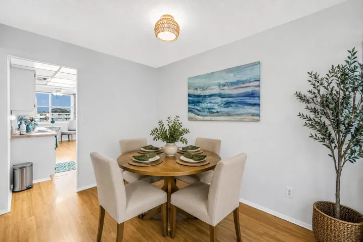 staged dining