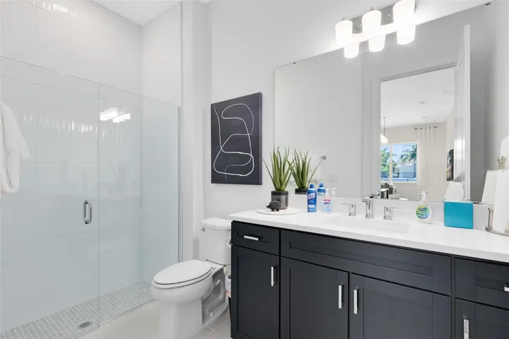 Actual home photo. Colors, finishes, textures and options may appear differently in person due to variations in monitors and viewing devices.