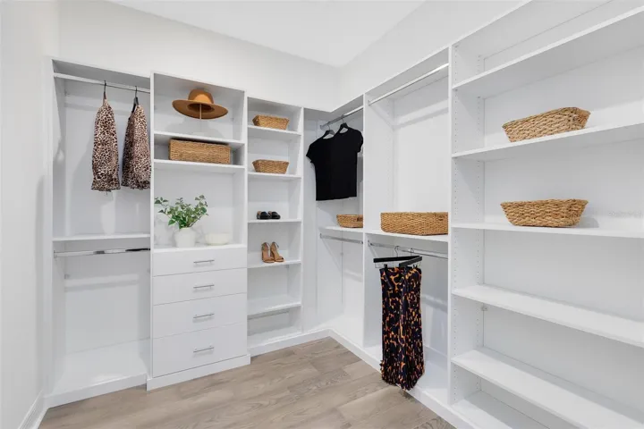 Actual home photo. Colors, finishes, textures and options may appear differently in person due to variations in monitors and viewing devices.