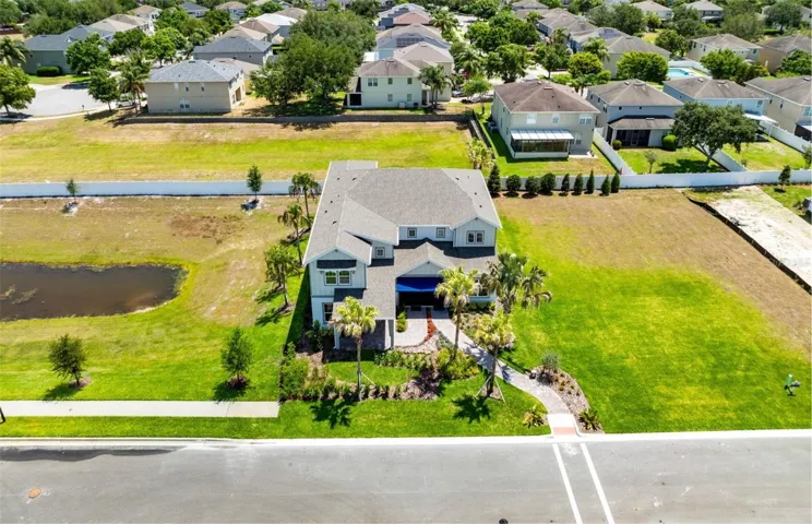 Actual home photo. Colors, finishes, textures and options may appear differently in person due to variations in monitors and viewing devices.