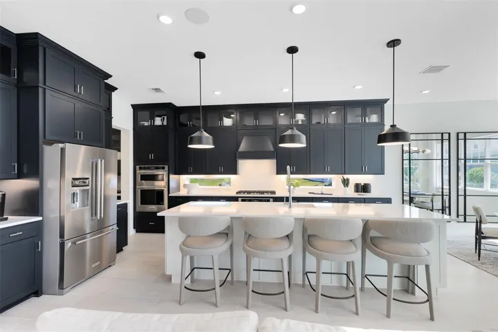 Actual home photo. Colors, finishes, textures and options may appear differently in person due to variations in monitors and viewing devices.
