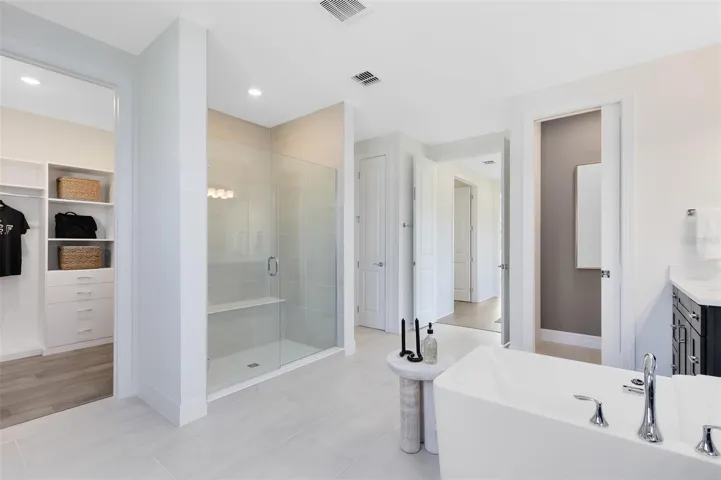 Actual home photo. Colors, finishes, textures and options may appear differently in person due to variations in monitors and viewing devices.