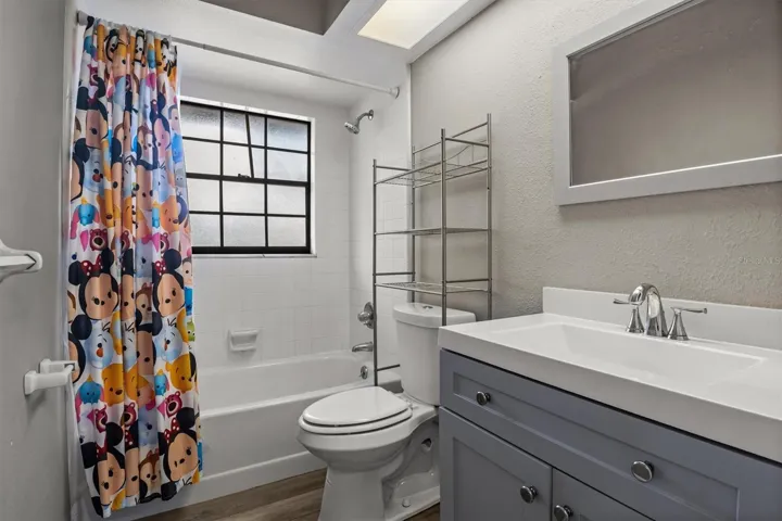 Hallway bathroom. Between bedroom two and three