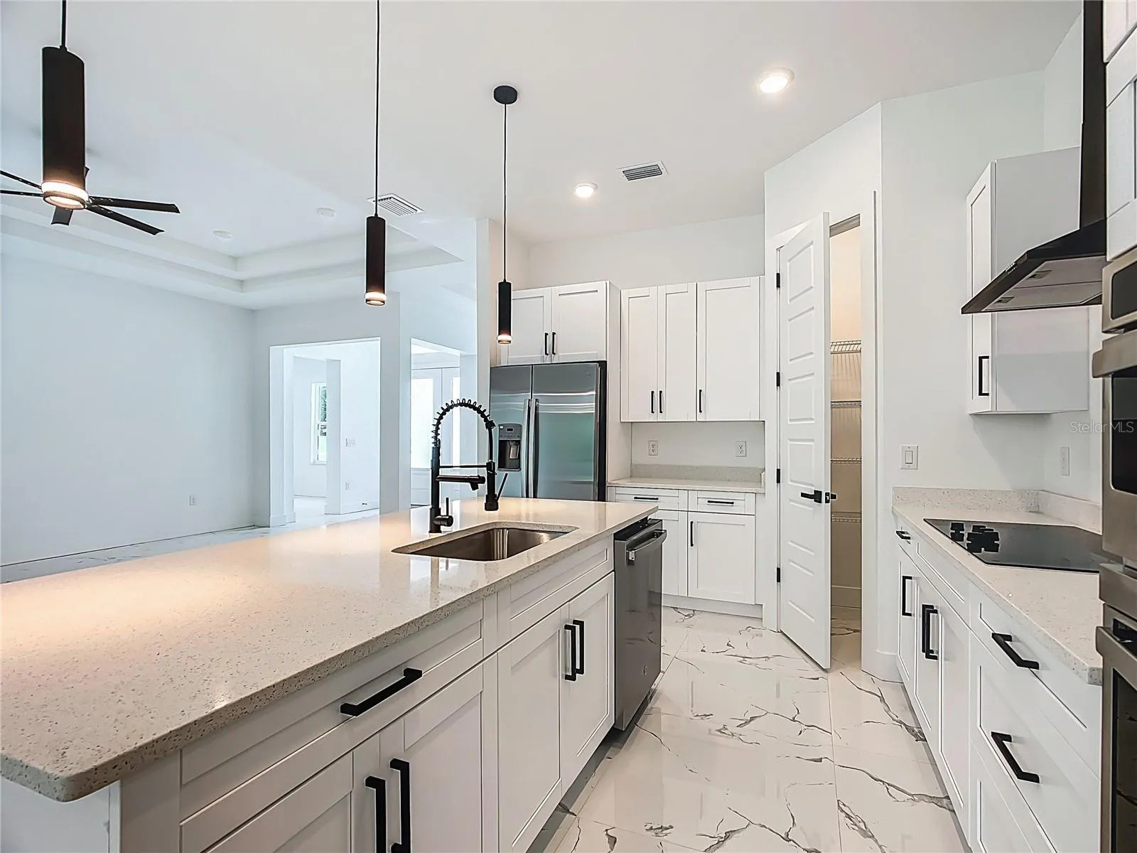 2105 Dorman Rock Pl, Plant City, Florida 33565 — photo 2