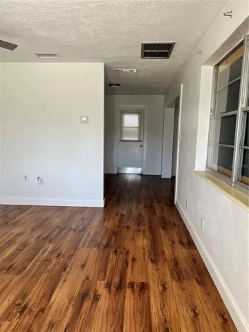Living area with laminated flooring