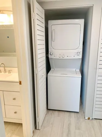 Washer / Dryer