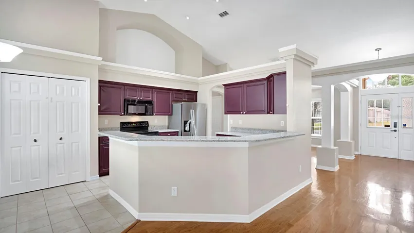 kitchen & dinette