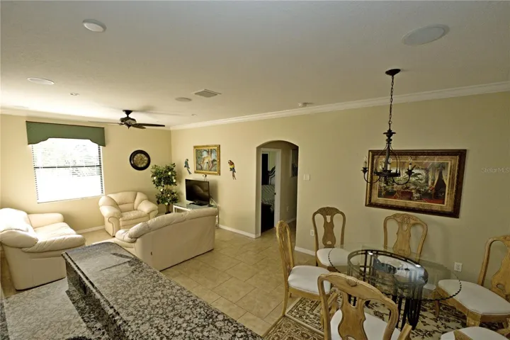 Kitchenette/Family Room