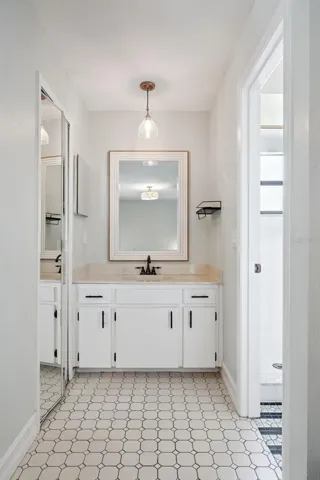 Primary Full Bathroom