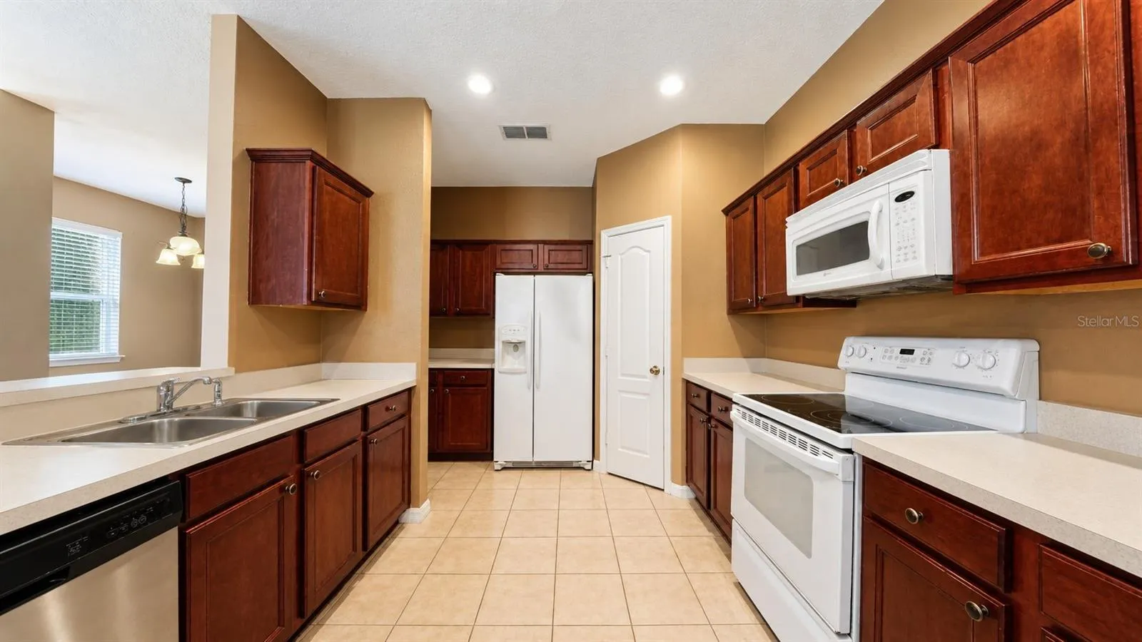 Beautiful cabinet work in the kitchen.