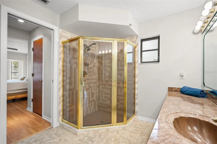 Ensuite Primary Bathroom