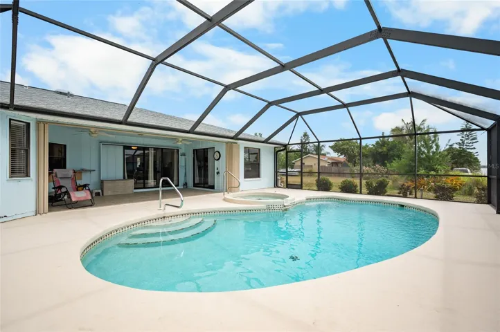 Fully Screened Lanai