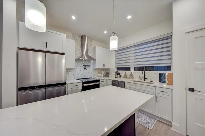 Kitchen w/Island and 1/2 bath