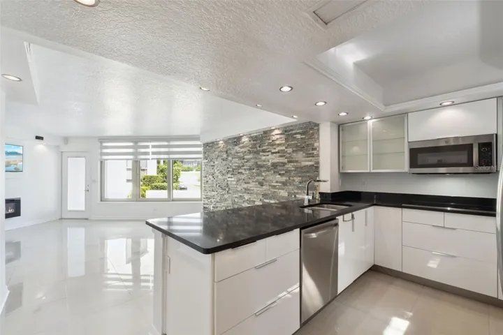 Open Kitchen